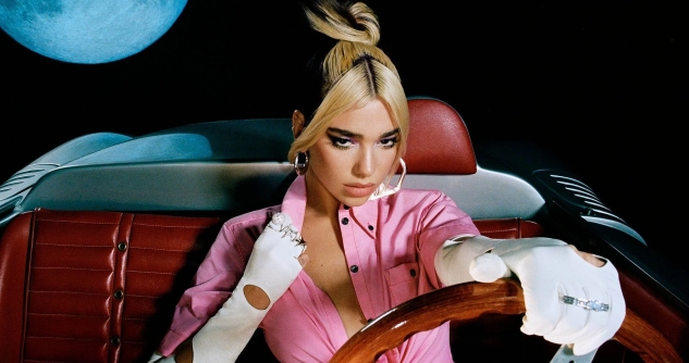 dua-lipa-at-amway-center-orlando-tricoliroyalpalmbeachhomes